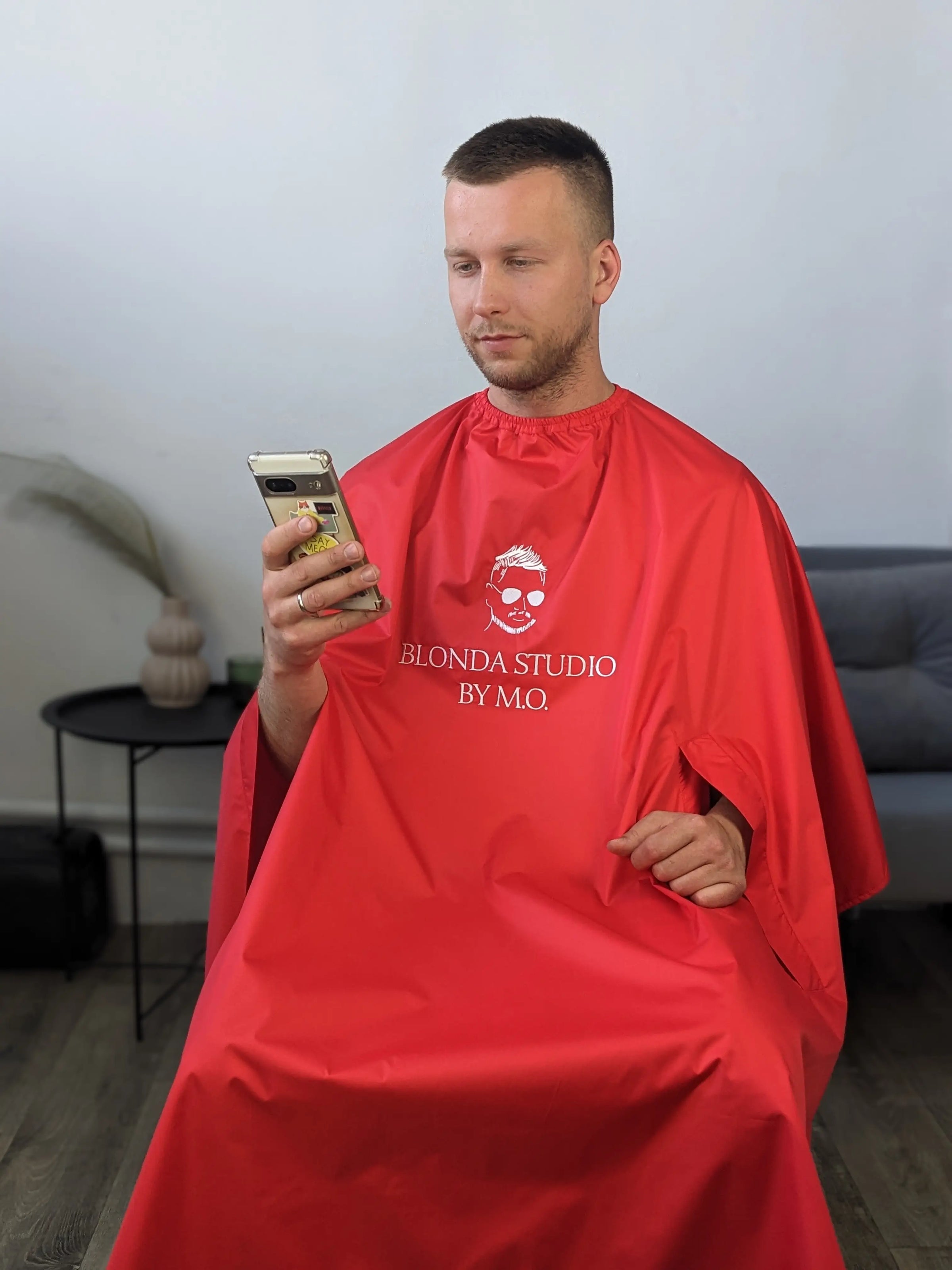 Hairdresser's cape image