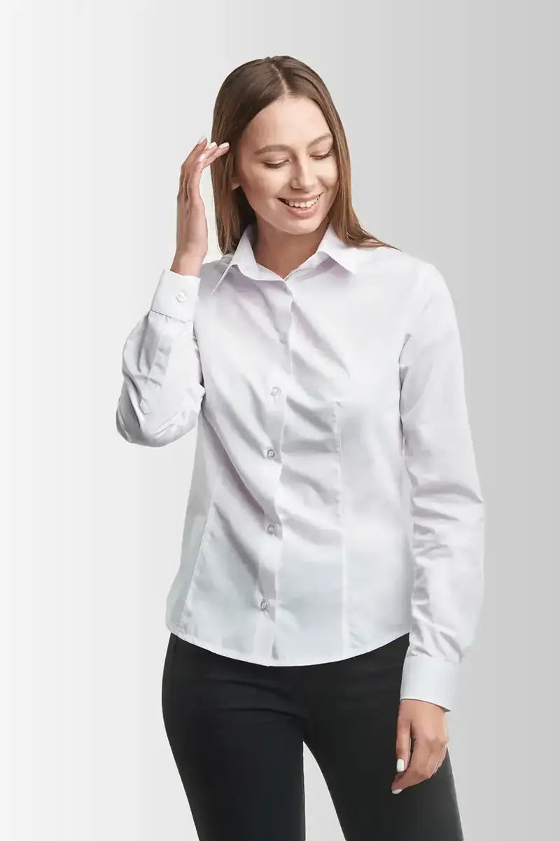Woman wearing a white VSETEX service shirt