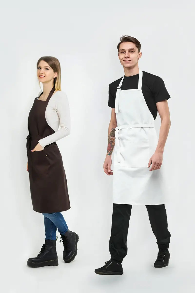 Man and woman wearing professional VSETEX kitchen aprons