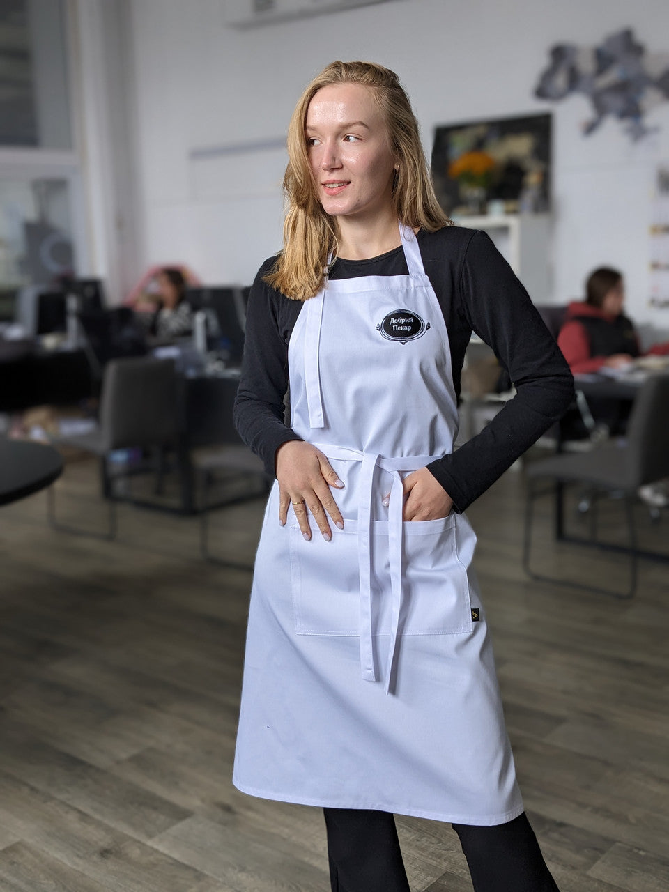 Apron Latte with branding 10" | Embroidery White