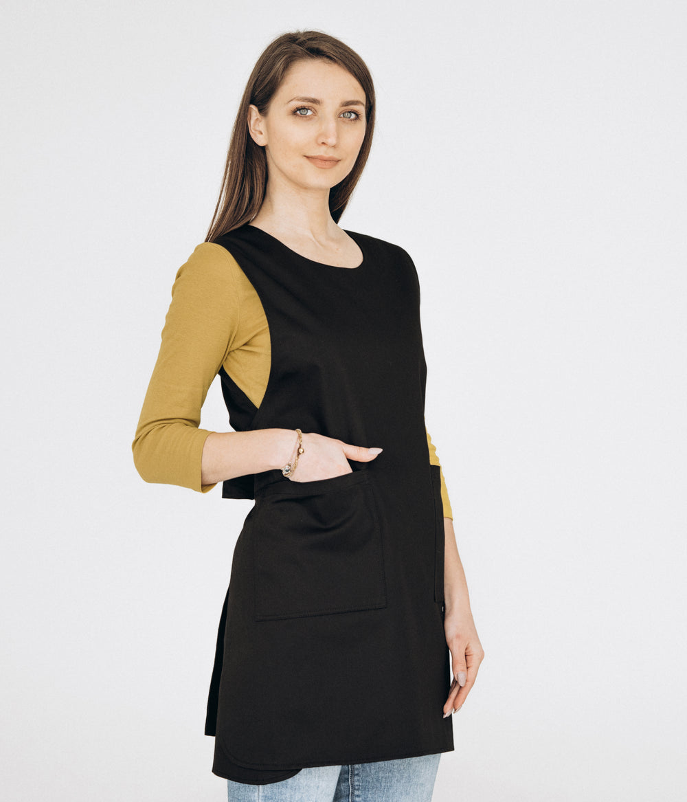 Saffron Double-Sided Tunic Apron – Black