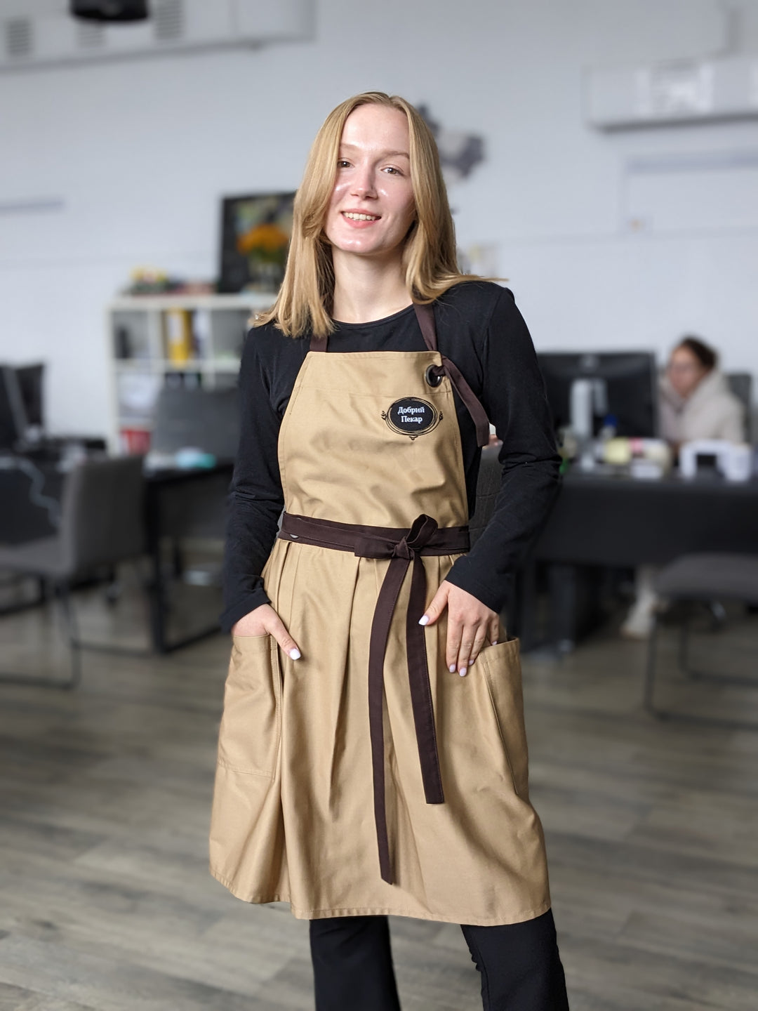 Vanilla Dress Apron with Logo up to 10"