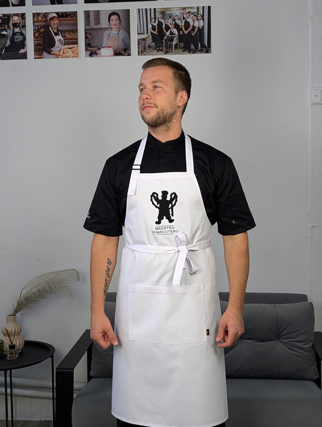 Apron Latte with branding 10" | Embroidery White