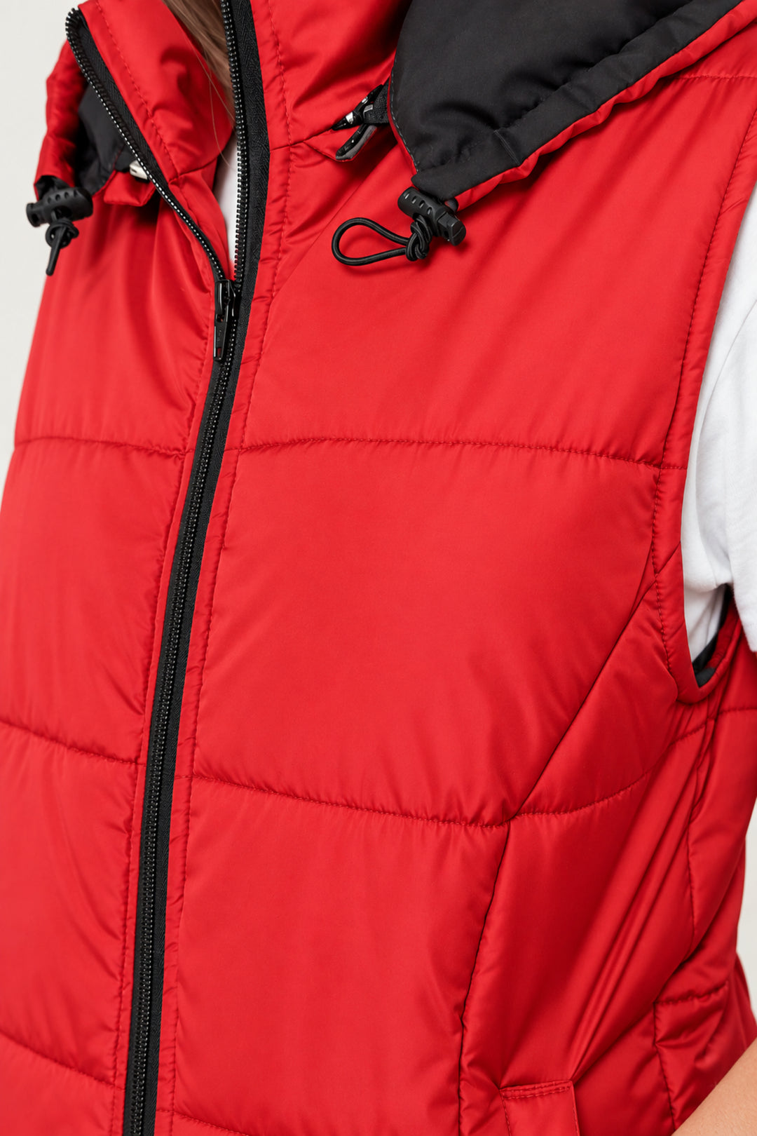 Women’s Hooded Puffer Vest – Red