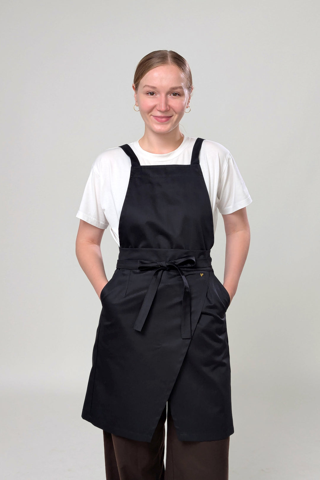 Cappuccino Apron – Classic Black