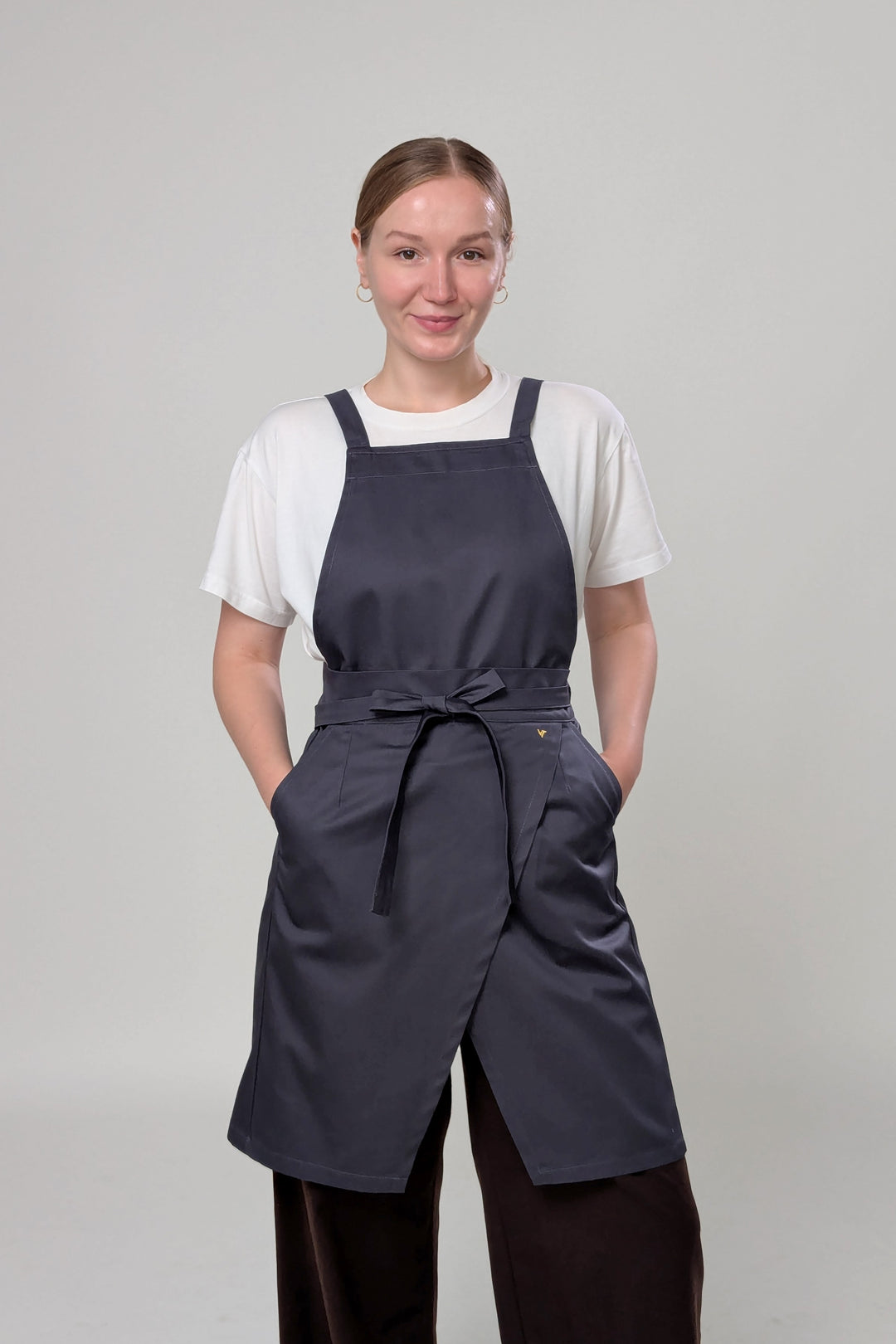 Cappuccino Apron – Classic Dark Grey