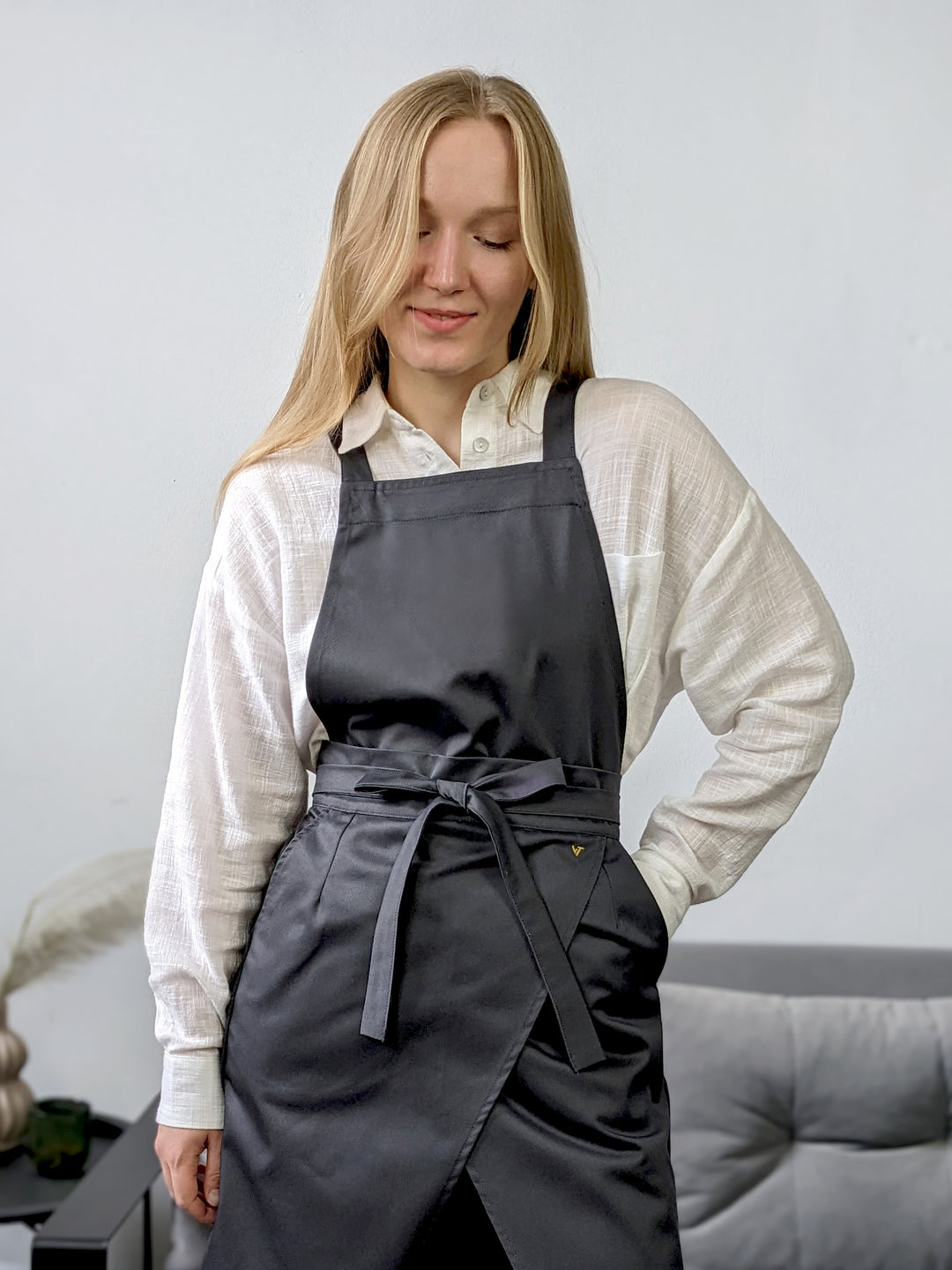 Cappuccino Apron – Classic Dark Grey