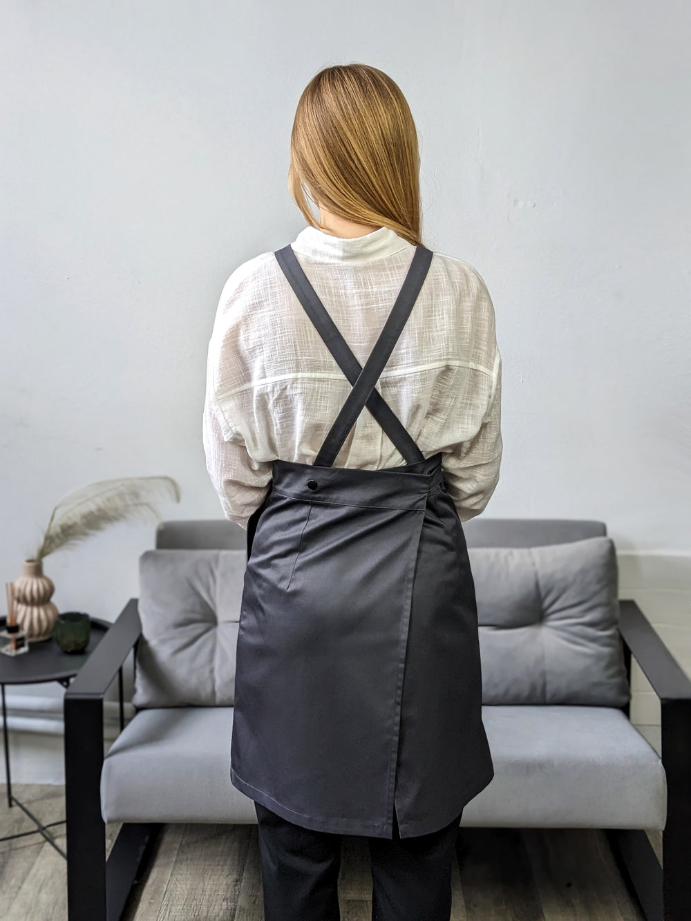 Cappuccino Apron – Classic Dark Grey