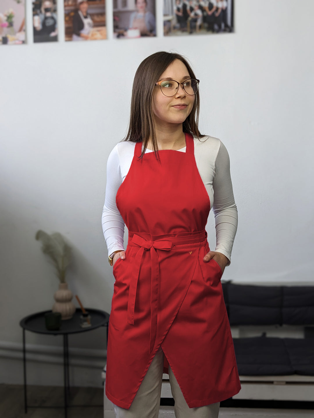 Cappuccino Apron – Classic Red