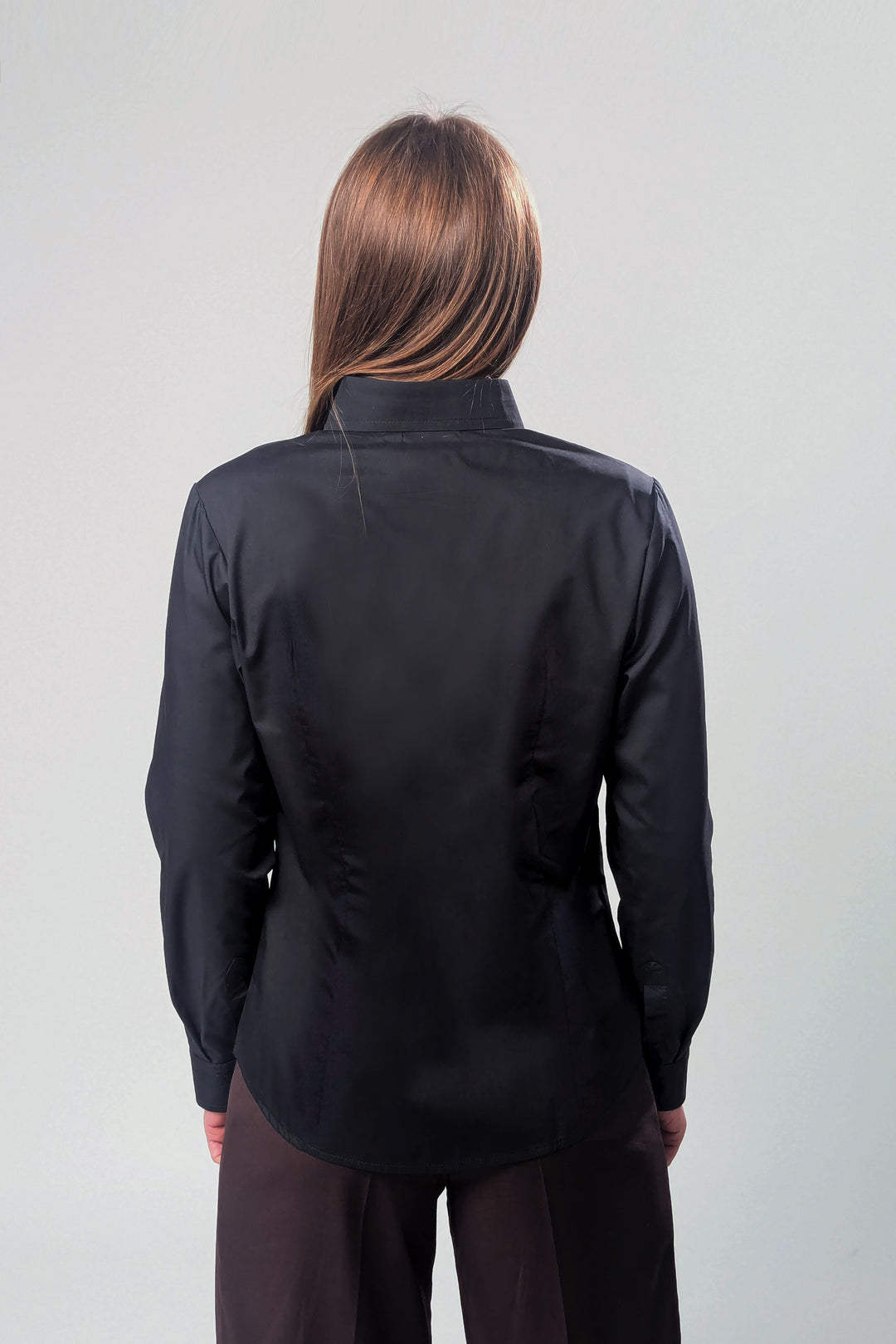 Women’s Classic Button-Up Shirt Leo – Black